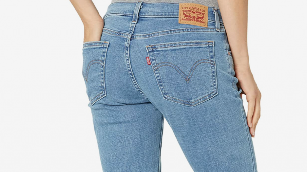 Druif navigatie onderdak Shoppers Are Obsessed With Levi's New Boyfriend Jeans And They're On Sale  at Amazon | Entertainment Tonight