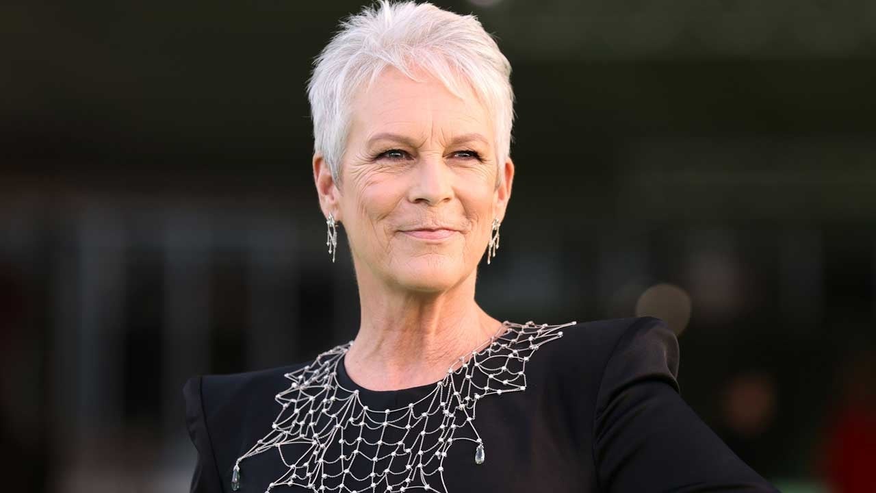 Jamie Lee Curtis Shares Emotional Post With Behind-the-Scenes Photos After  Wrapping Final 'Halloween' Movie | Entertainment Tonight