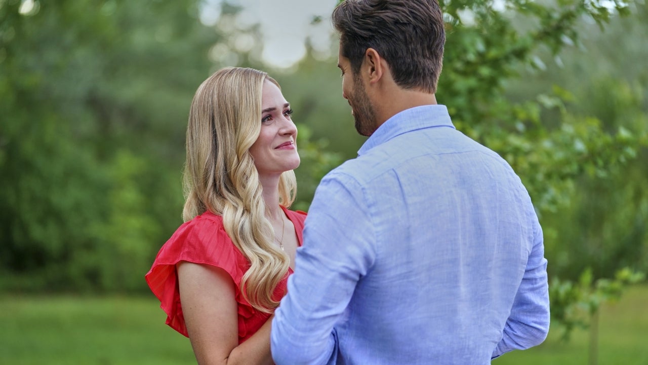 Hallmark Reveals April Movie Lineup (Exclusive) | Entertainment Tonight - Vimarsana News