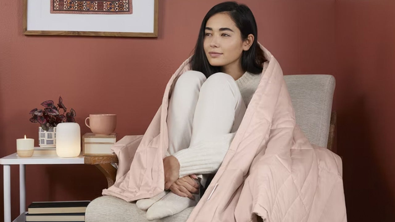 Sleep Week 2022: Best Weighted Blankets to Help You Fall Asleep Faster - Vimarsana News