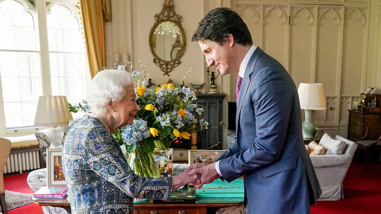 Queen Elizabeth Makes First In-Person Appearance Since Recovering From COVID-19
