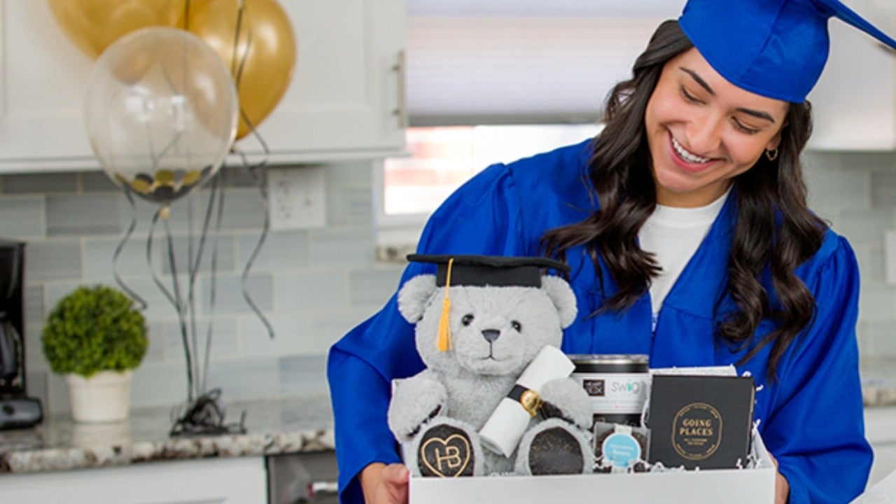 Build-A-Bear Has Thoughtful Graduation Gifts That Are Perfect for the Class of 2022 - Vimarsana News