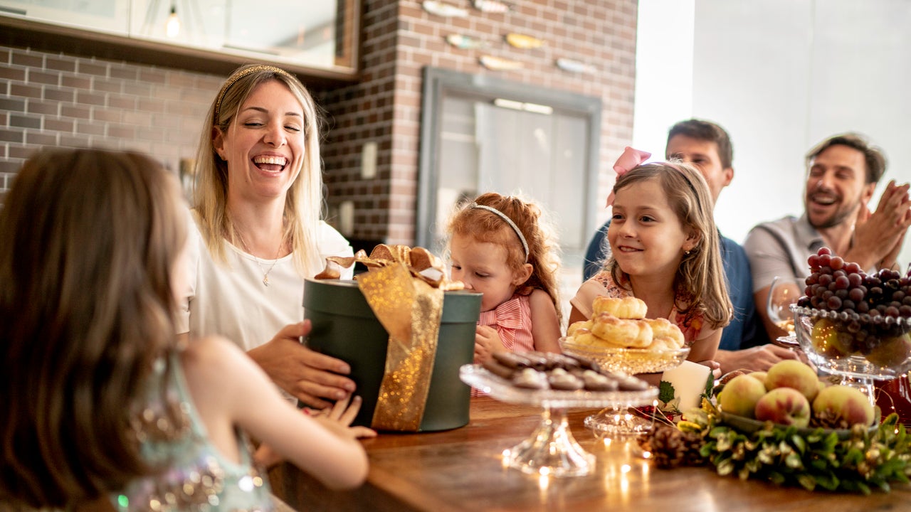 12 Gifts on Sale That Will Arrive by Mother's Day | Entertainment Tonight - Vimarsana News