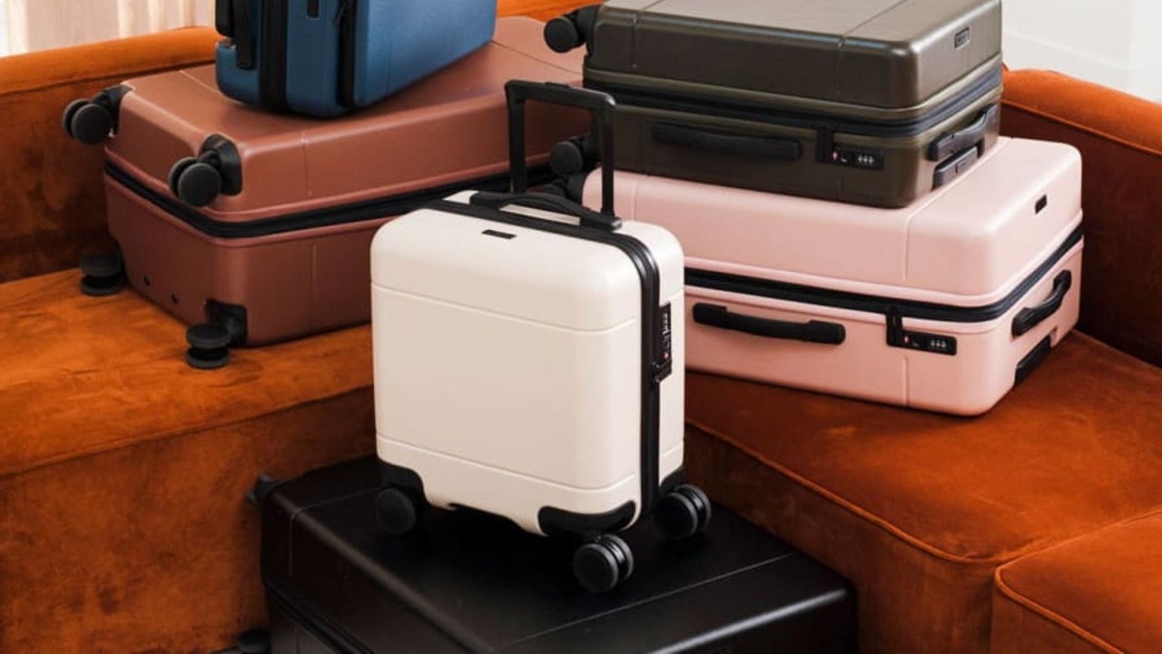 The Best Memorial Day Luggage Sales 2022 Still Available: Save on Travelpro, Amazon, Herschel and More - Vimarsana News