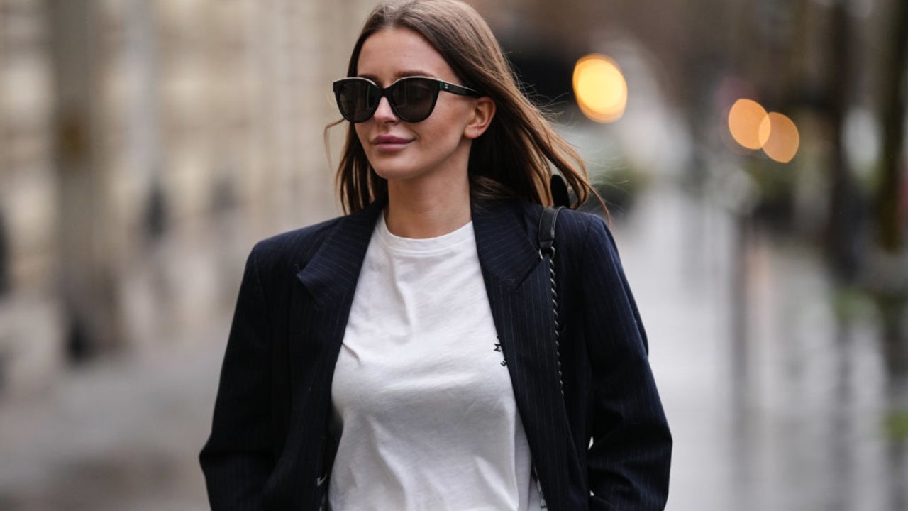 The 10 Best White T-Shirts for Women in 2022: Vintage, Fitted and ...