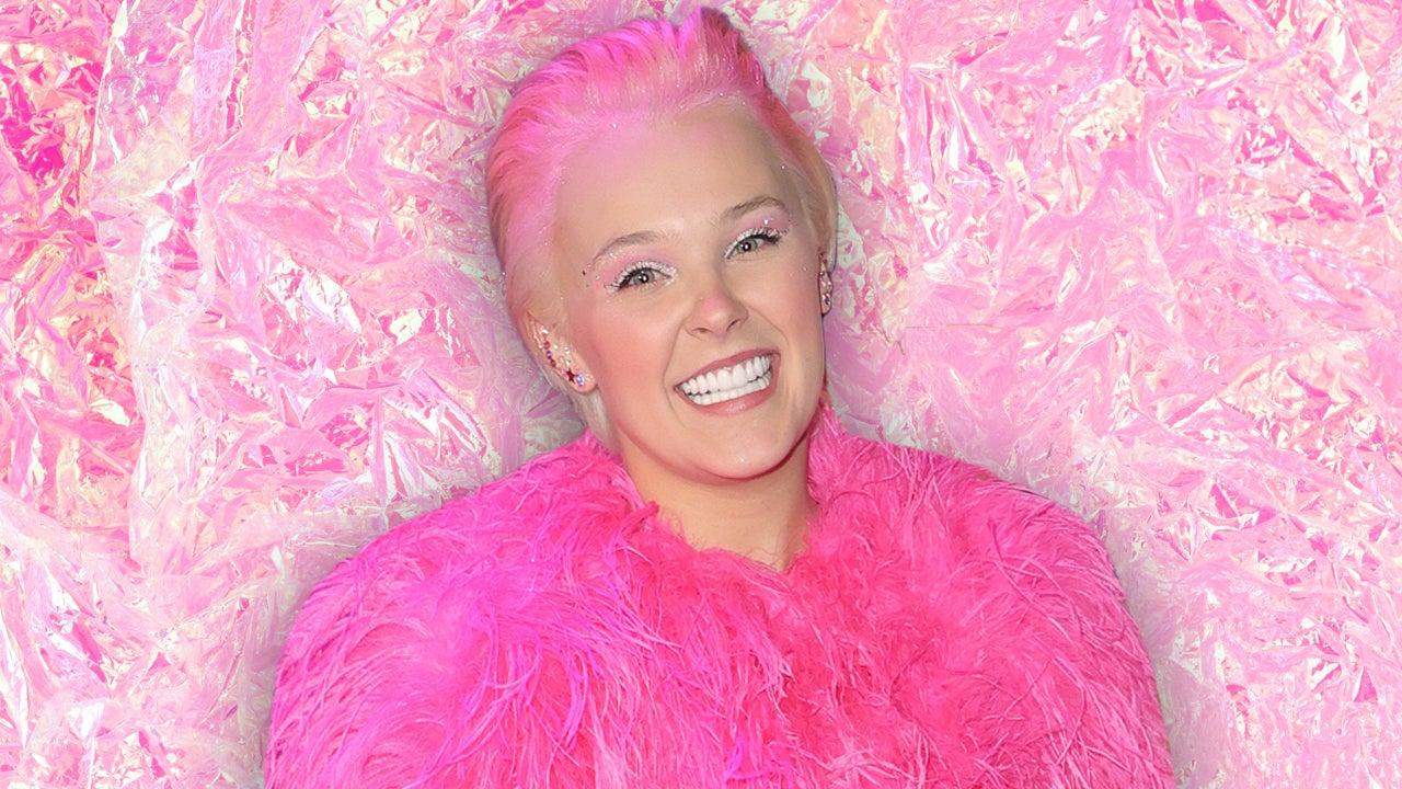 JoJo Siwa Poses With 'Dance Moms' Star Abby Lee Miller, Debuts Pink  Hairstyle | Entertainment Tonight