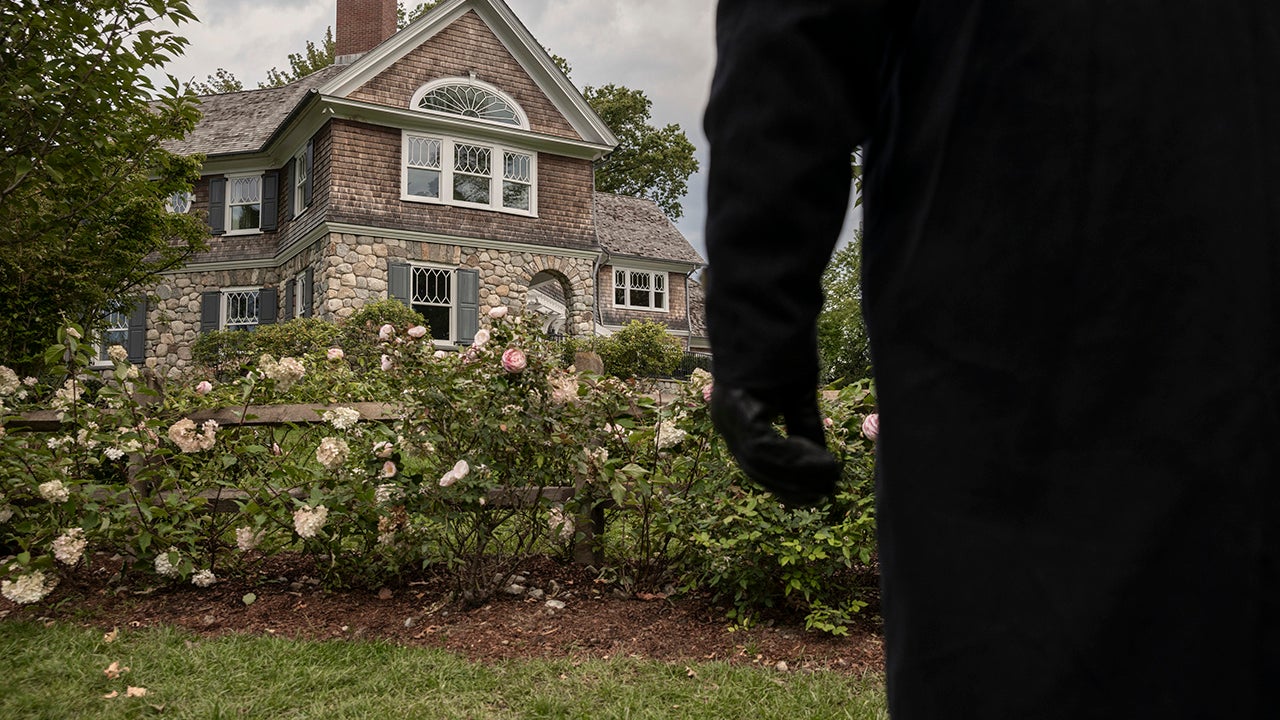 'The Watcher' Cast on the Westfield Stalker's Real Identity, Ideas for Season 2 - Vimarsana News