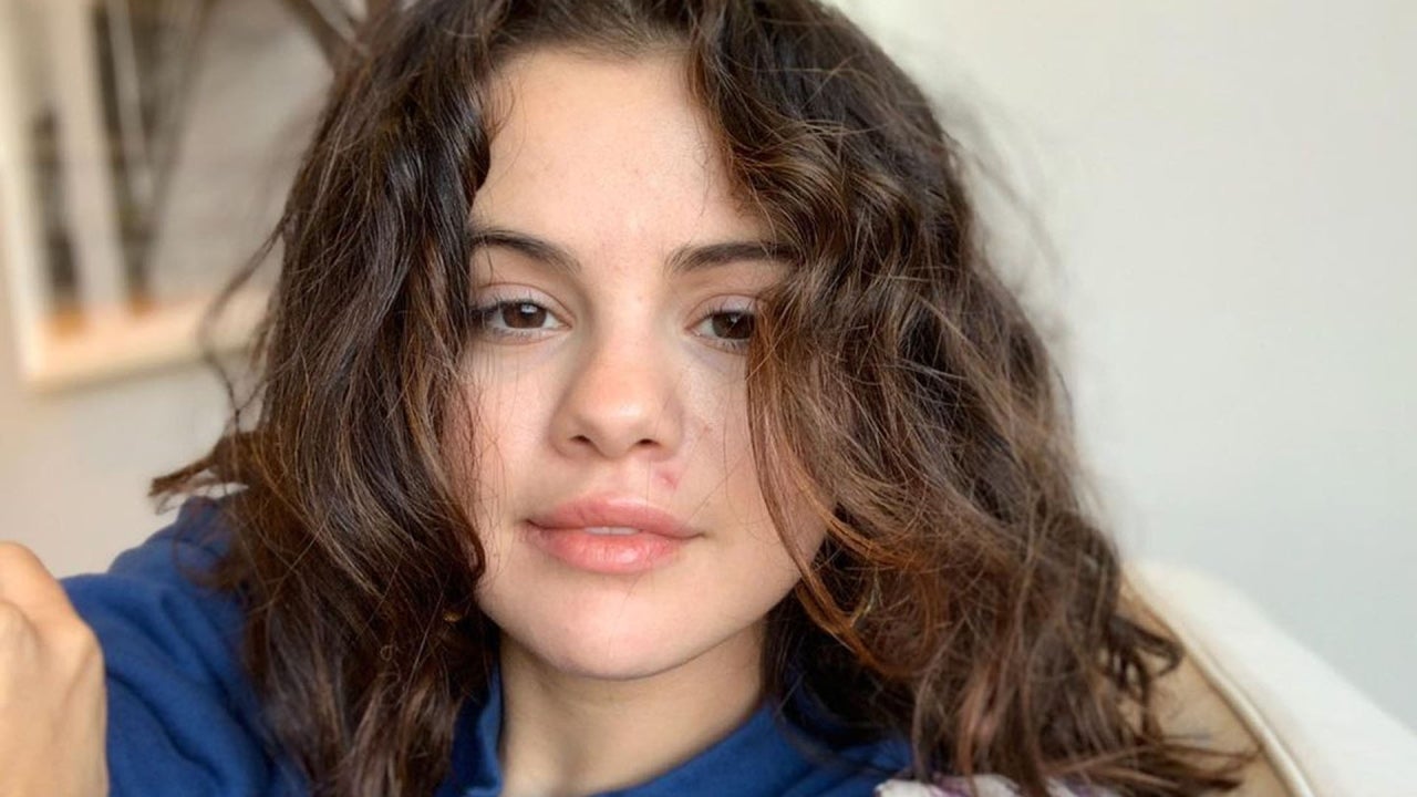 Selena Gomez Doesn’t Edit Out Her Pimple in Makeup-Free Selfie