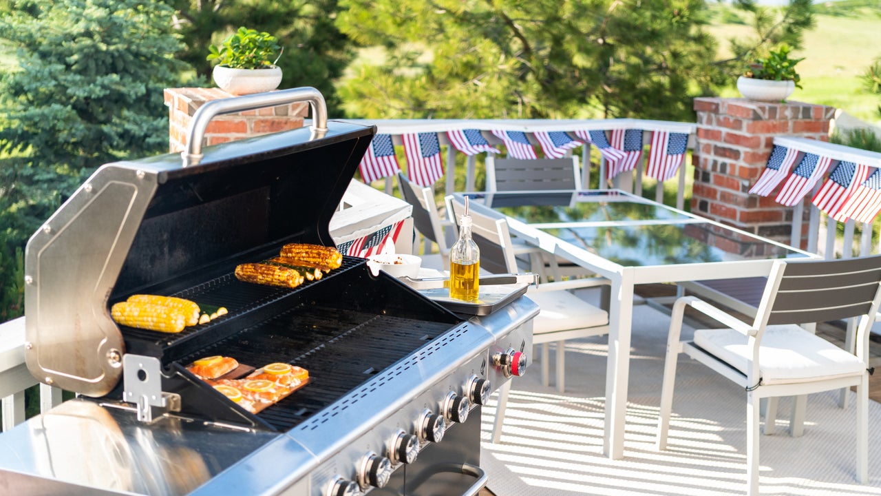 The Best Walmart Grill Deals 2023 for Your 4th of July BBQ: Shop Weber, Blackstone, and More - Vimarsana News