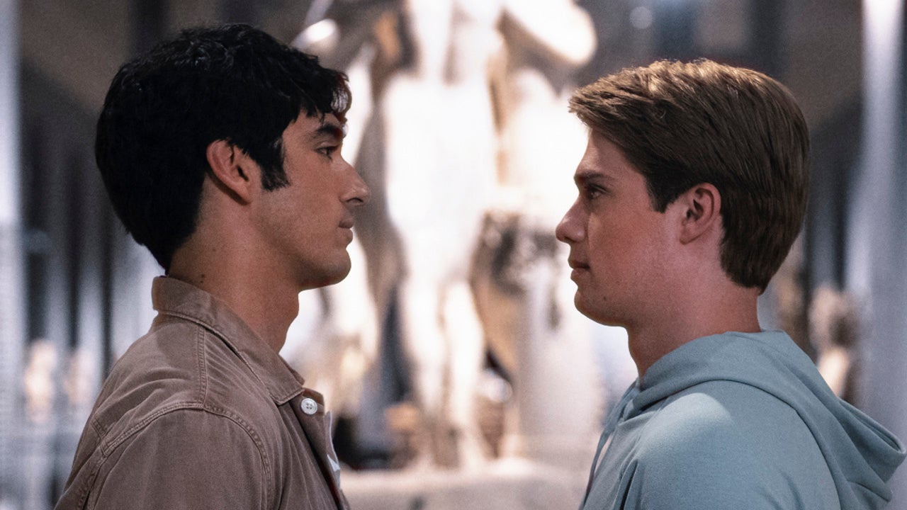 Taylor Zakhar Perez and Nicholas Galitzine on Filming Their 'Red, White & Royal Blue' Sex Scenes - Vimarsana News