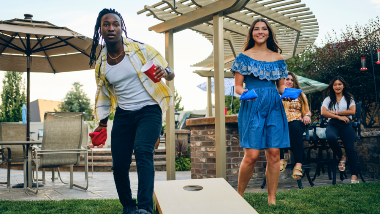 The Best Outdoor Games for Memorable Backyard Get-Togethers This Summer - Vimarsana News