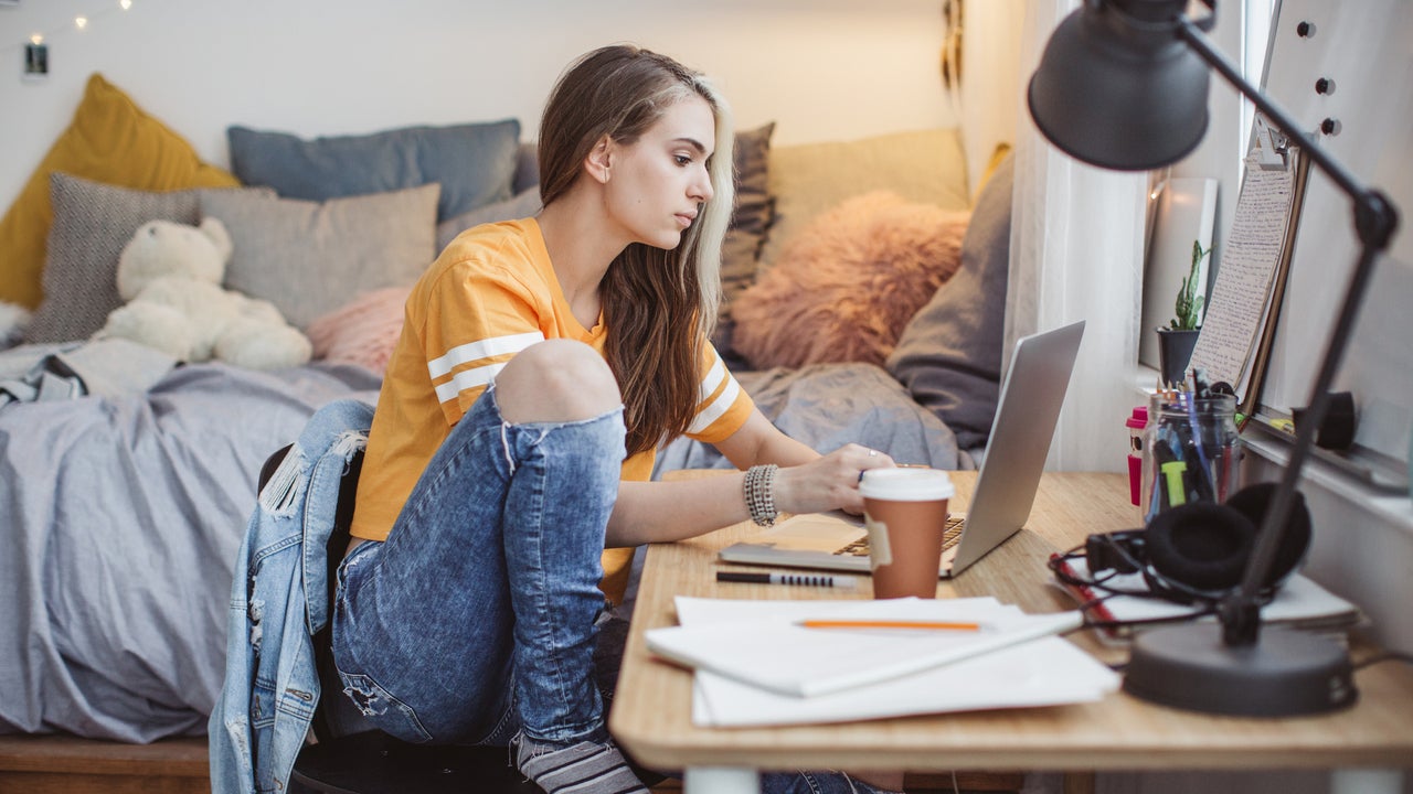 The Best College Dorm Room Essentials to Shop on Amazon for the 2023-24 School Year - Vimarsana News