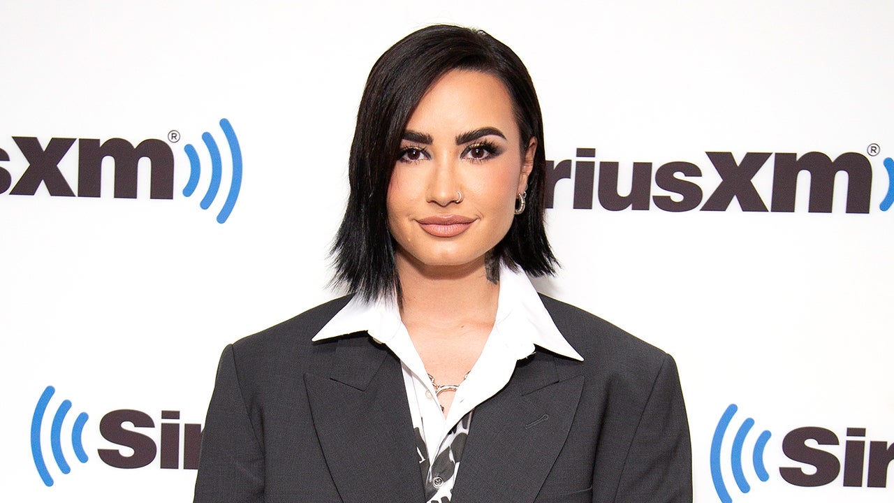 Demi Lovato Shares Story of How She Came Out to Her Parents