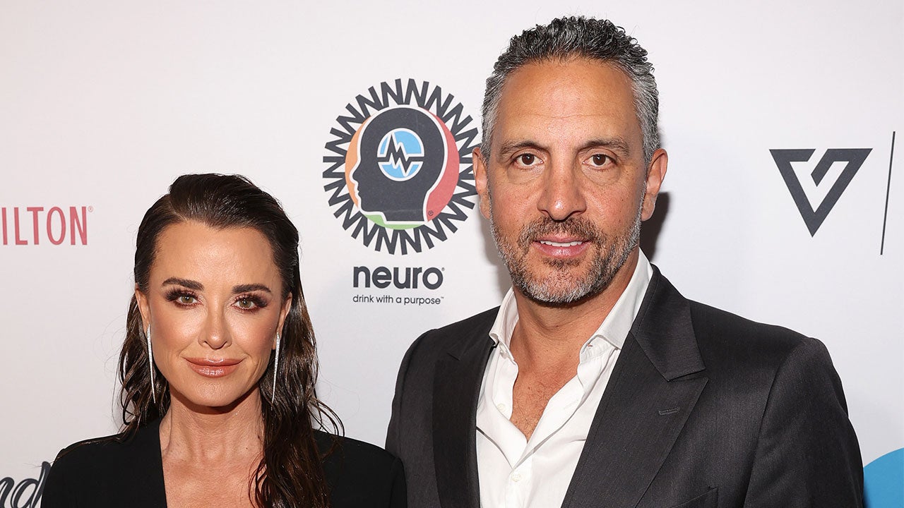 Kyle Richards and Mauricio Umansky Speak Out About Their 'Rough Year,' Deny They're Getting Divorced