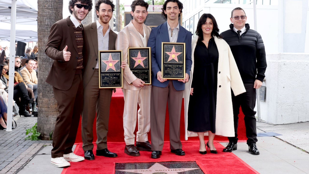 Nick, Joe, Kevin and Franklin Jonas’ Mother on If She Has Favorite Son