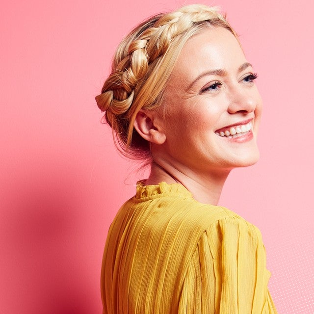 Meredith Hagner Features