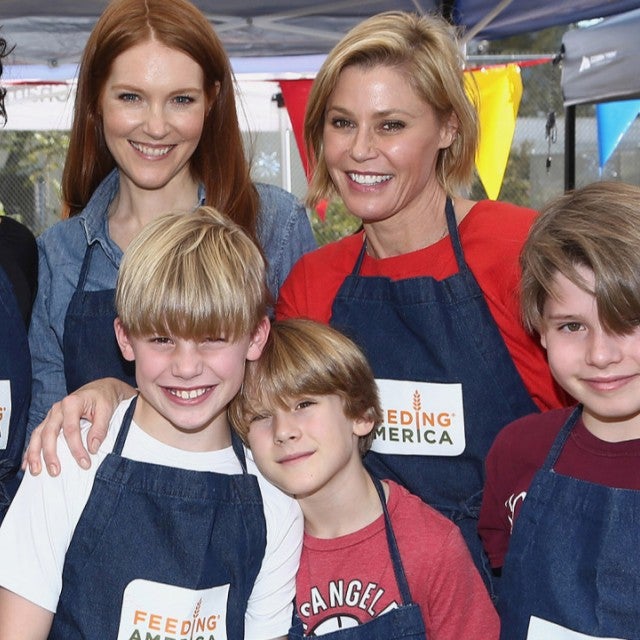 Julie Bowen and kids attend Celebrity Friends Volunteer with Feeding America at Para Los Niños'