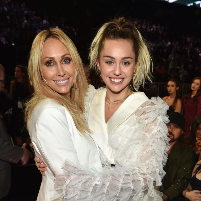 Miley Cyrus and Tish Cyrus at 2017 billboard awards
