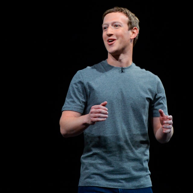 Mark Zuckerberg Shows Off Abs in New Pic
