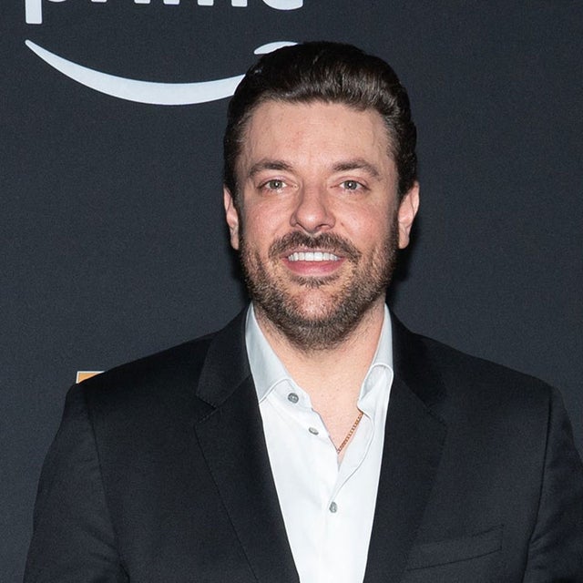 Chris Young Exclusive Interviews, Pictures & More Entertainment Tonight