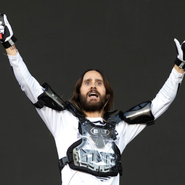 Jared Leto makes history as he climbs the Empire State Building 