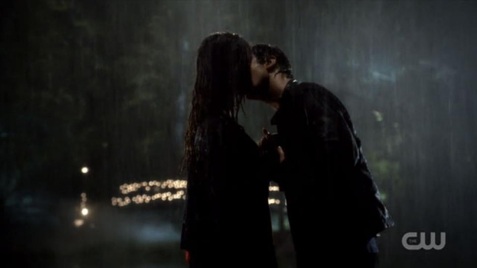 The Vampire Diaries' Julie Plec Talks 'Honoring' Fans with the Delena Rain  Kiss!