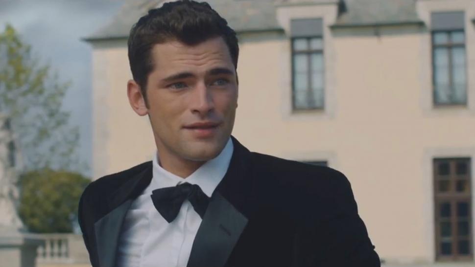 Meet The Hot Guy In Taylor Swift S Crazy Blank Space Video Entertainment Tonight