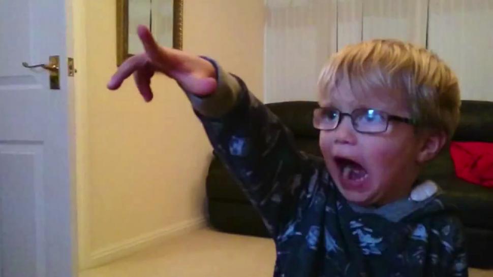 syv elegant mulighed Watch How This Adorable Little Boy Reacts to Watching 'Star Wars' For the First  Time | Entertainment Tonight