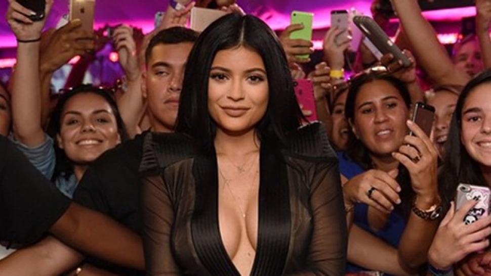 Kylie Jenner Wears Revealing Dress A Lot Of Duct Tape To Sugar