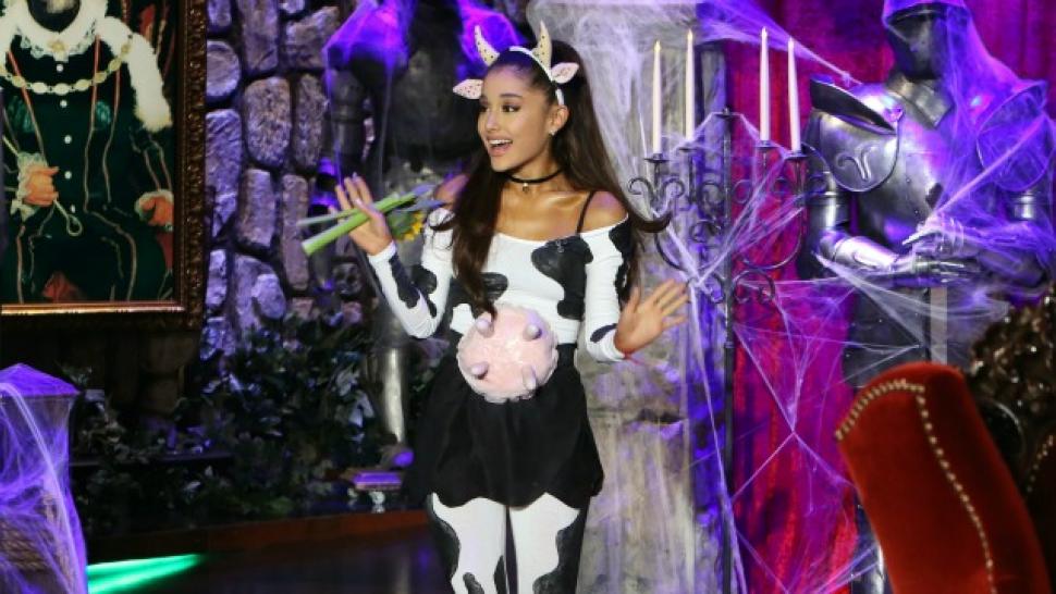 Ariana Grande Dressed Up As A Cow For Halloween And She Still Looks Adorable Entertainment Tonight