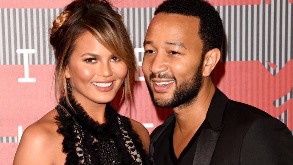John Legend Takes Over The Kitchen To Cook Dinner For A Sick Chrissy Teigen Entertainment Tonight