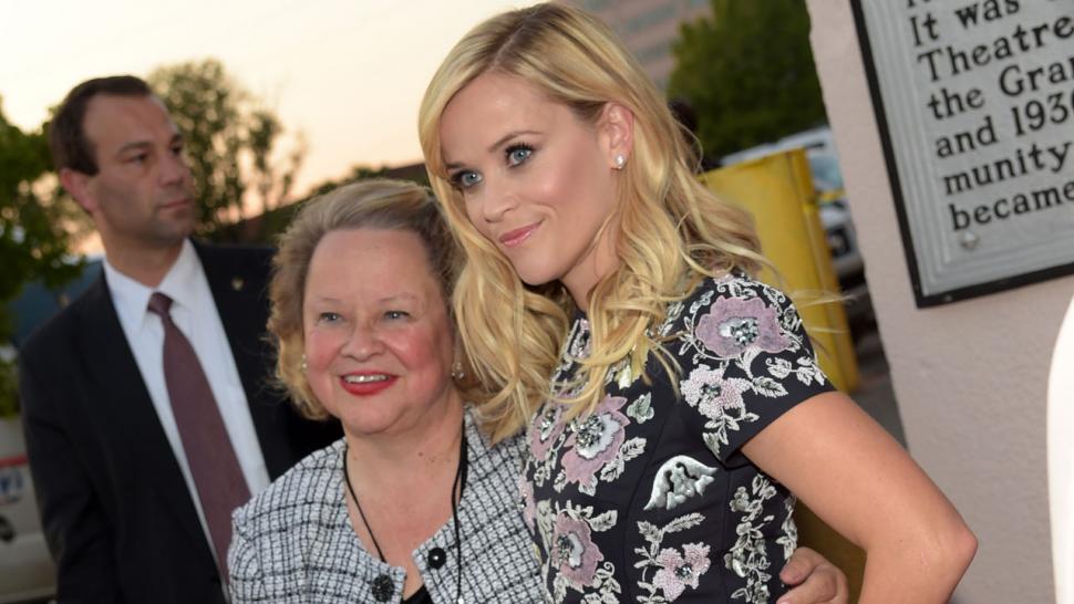 Reese Witherspoon S Mom Texts Her Daughter About All The