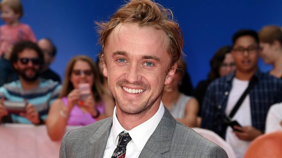 Tom Felton Sings And Plays Guitar On The Streets Of Prague