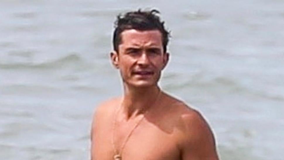 Orlando Bloom Shows off His Lean Body-See Pic! | Entertainment Tonight