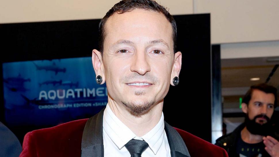 Linkin Park Singer Chester Bennington S Death New Details Emerge Entertainment Tonight Shinoda, brad delson, dave farrell, joe hahn and rob bourdon — broke their silence about his death in an. linkin park singer chester bennington s