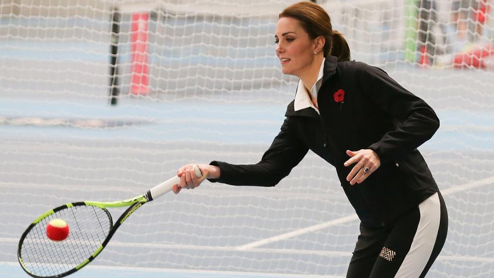 Pregnant Kate Middleton plays tennis