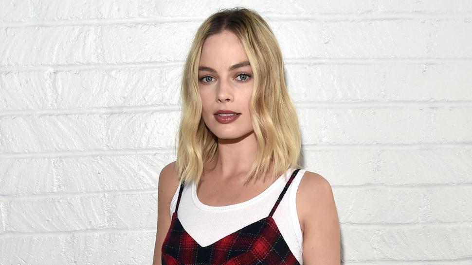 Margot Robbie at 'Indie Contenders Roundtable' at AFI FEST 2017 