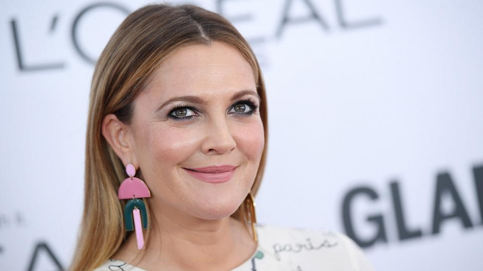 Drew Barrymore posts pics with kids