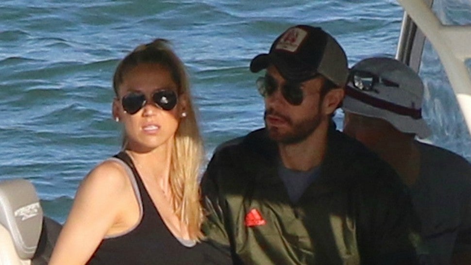 Enrique Iglesias and Anna Kournikova Have Fun in the Sun 5 Weeks After ...