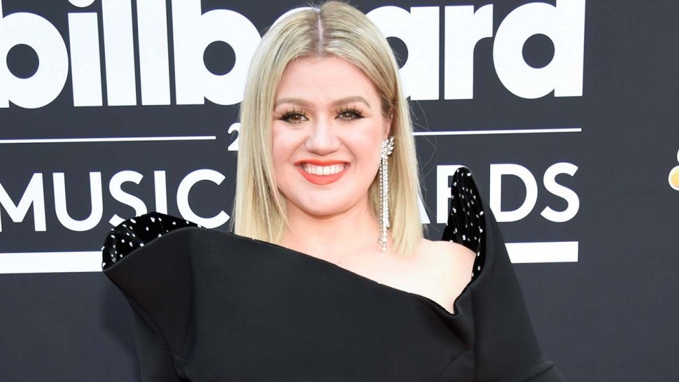 Kelly Clarkson at the 2018 Billboard Music Awards in Las Vegas