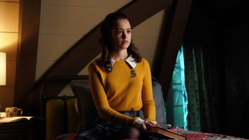 Legacies Star Kaylee Bryant Details Her Character S Struggles And