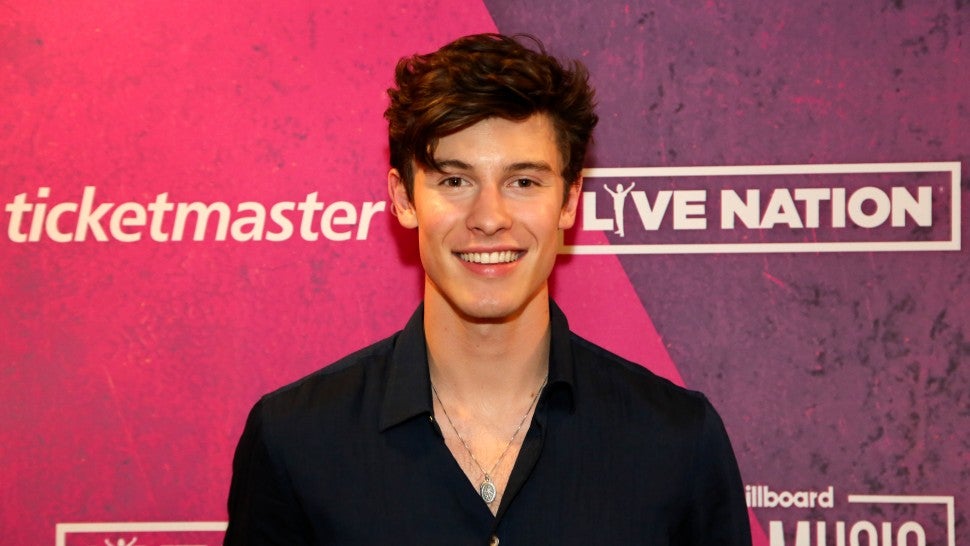 Shawn Mendes Talks Falling Deep Into A Hole Of Anxiety How Taylor Swift Helped Him Conquer Touring Entertainment Tonight