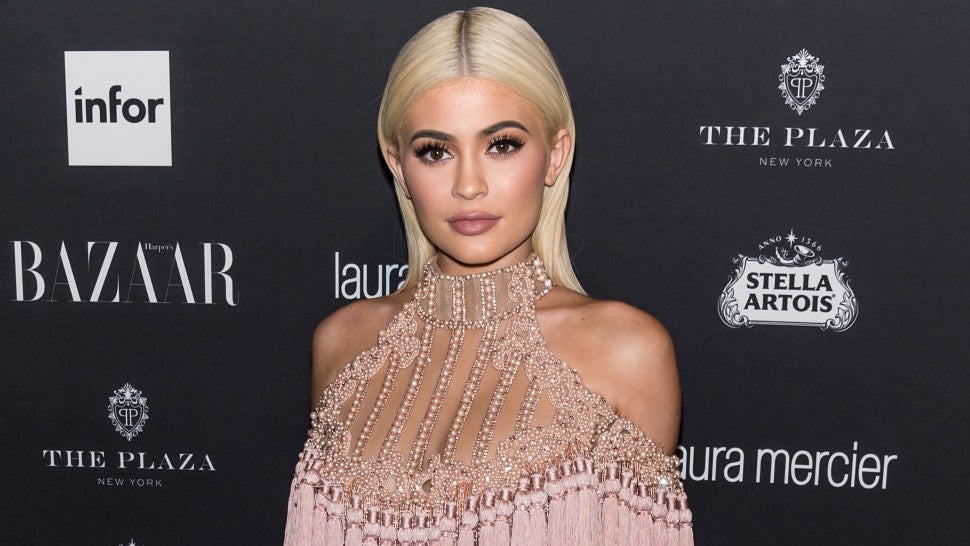 kylie_jenner_gettyimages-601787550.jpg