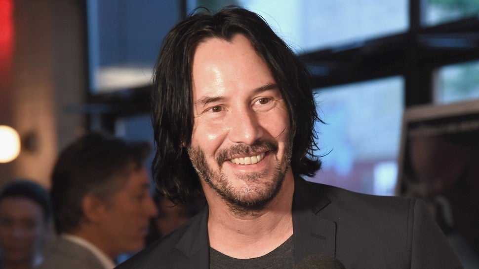 Keanu Reeves Assists Fellow Passengers When Their Plane Is Forced To