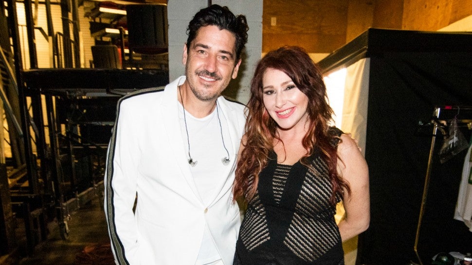 Nkotb S Jonathan Knight And Pop Star Tiffany Talk Dating