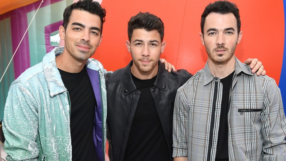 Jonas Brothers Surprise Fan Who Missed Concert Due to ...
