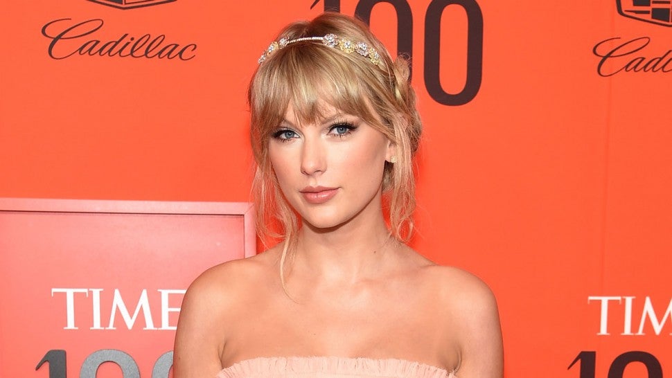 Taylor Swift Reveals New Lyric From Lover Album Entertainment