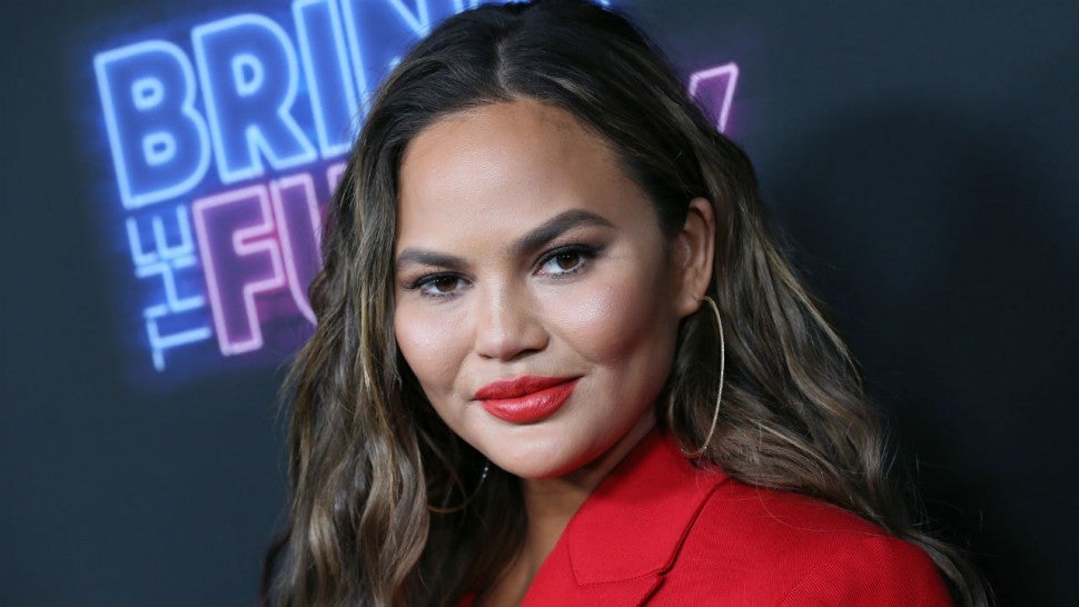 Seriously Why Does Dl Hate Supermodel Chrissy Teigen So Much