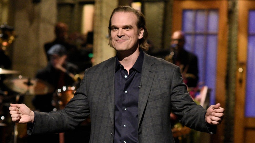 David Harbour Shows Off His Massive Arms on 'Saturday ...