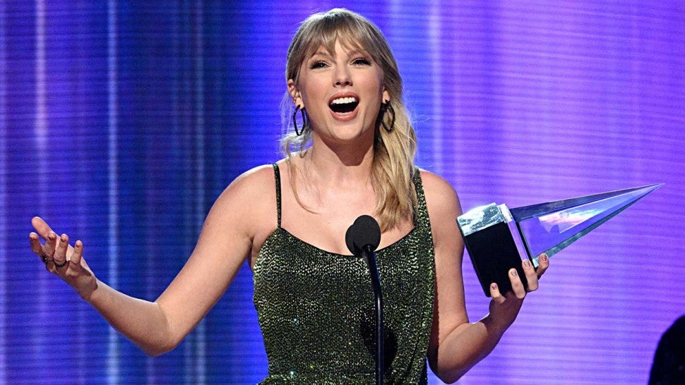 Taylor Swift Beats Michael Jacksons Record For Most